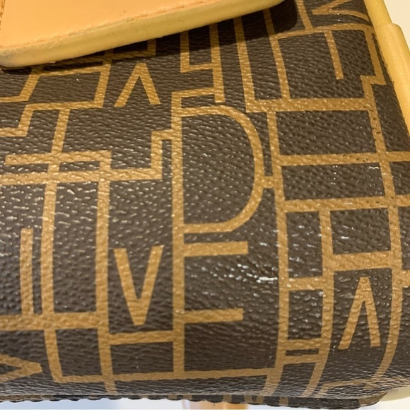 Diane Von Furstenberg DVF Brown Tan Leather Monogram Travel  Duffel Bag Tote - Picture 10 of 13